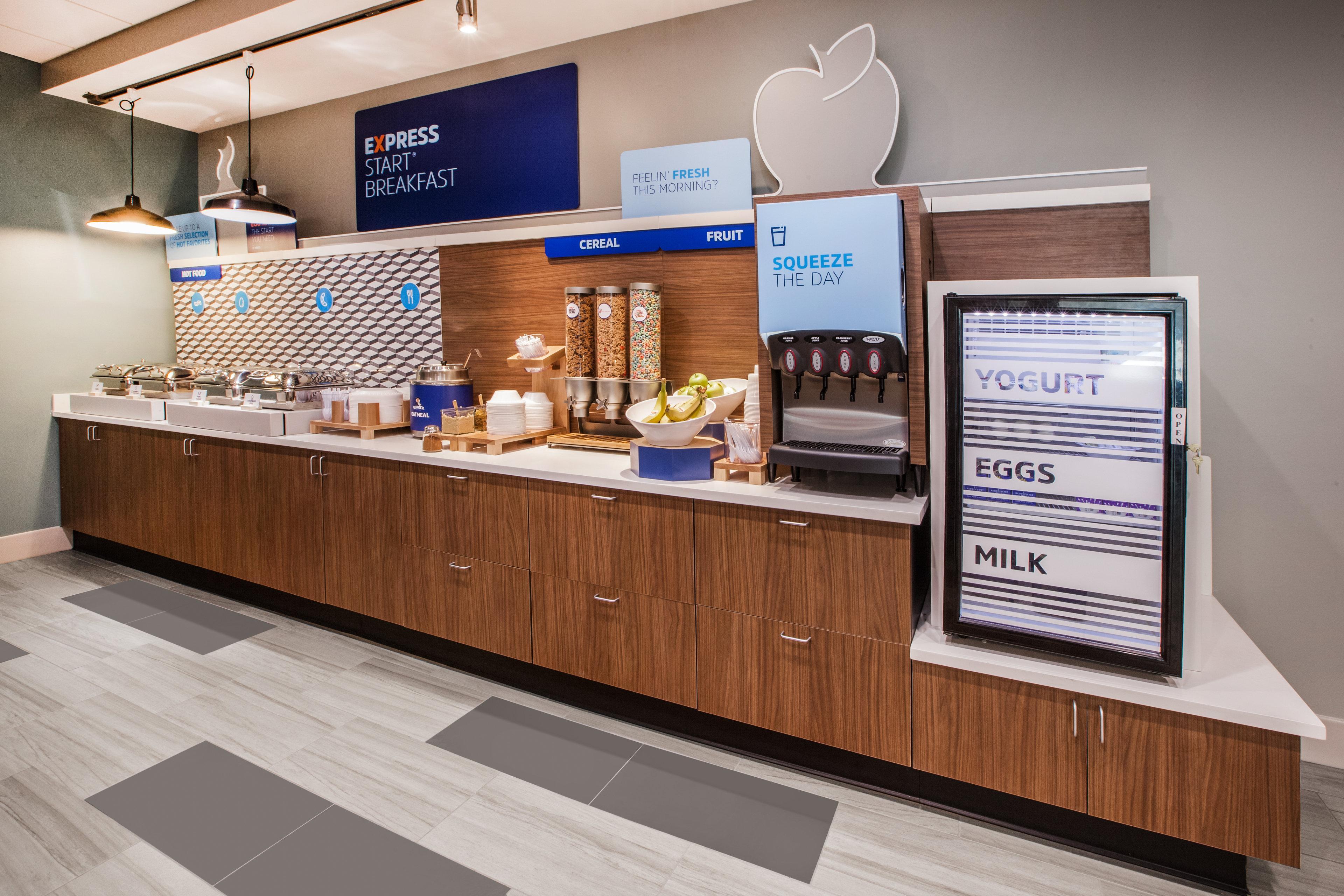 Holiday Inn Express & Suites - Detroit North - Roseville By Ihg Eksteriør bilde