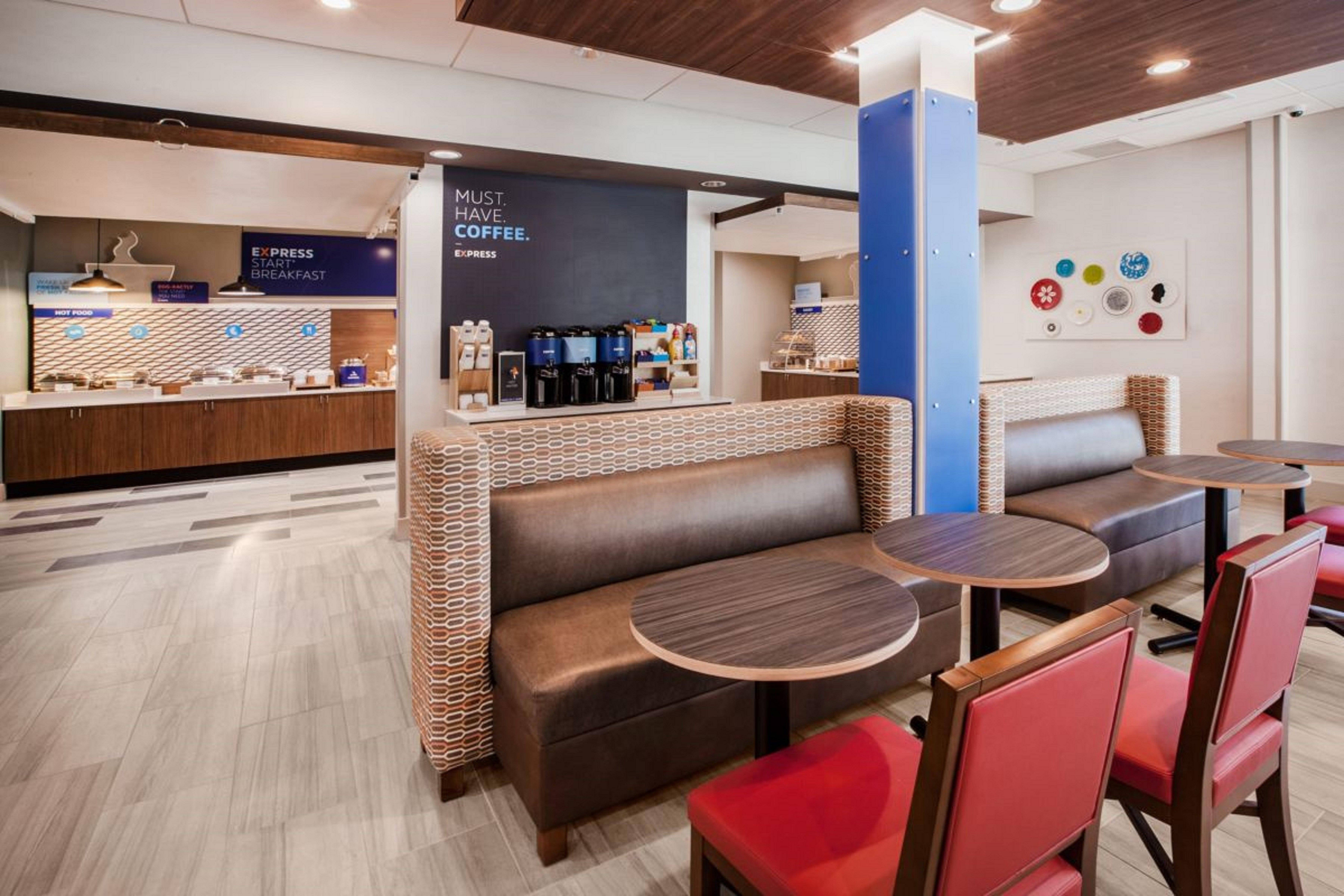 Holiday Inn Express & Suites - Detroit North - Roseville By Ihg Eksteriør bilde