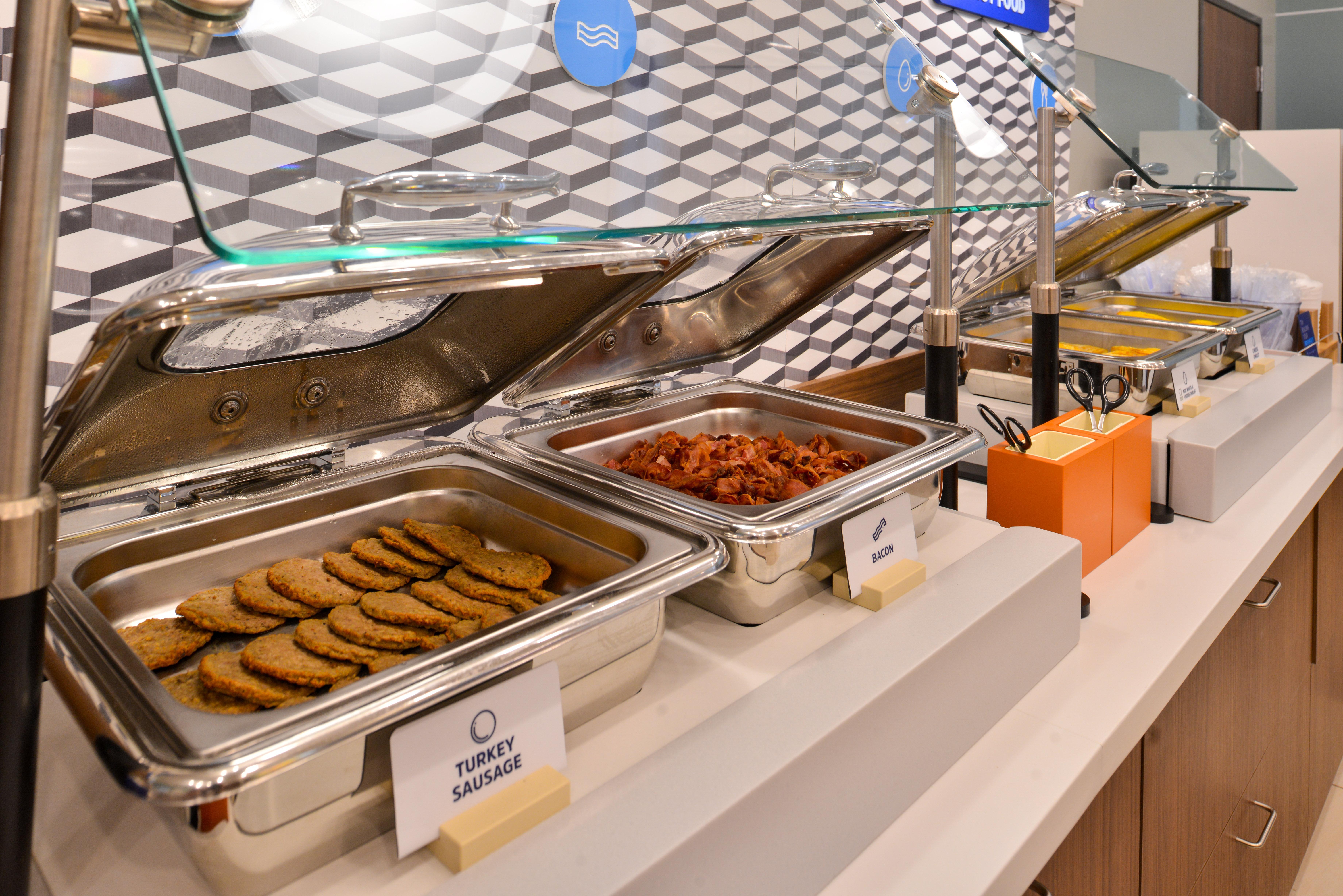 Holiday Inn Express & Suites - Detroit North - Roseville By Ihg Eksteriør bilde