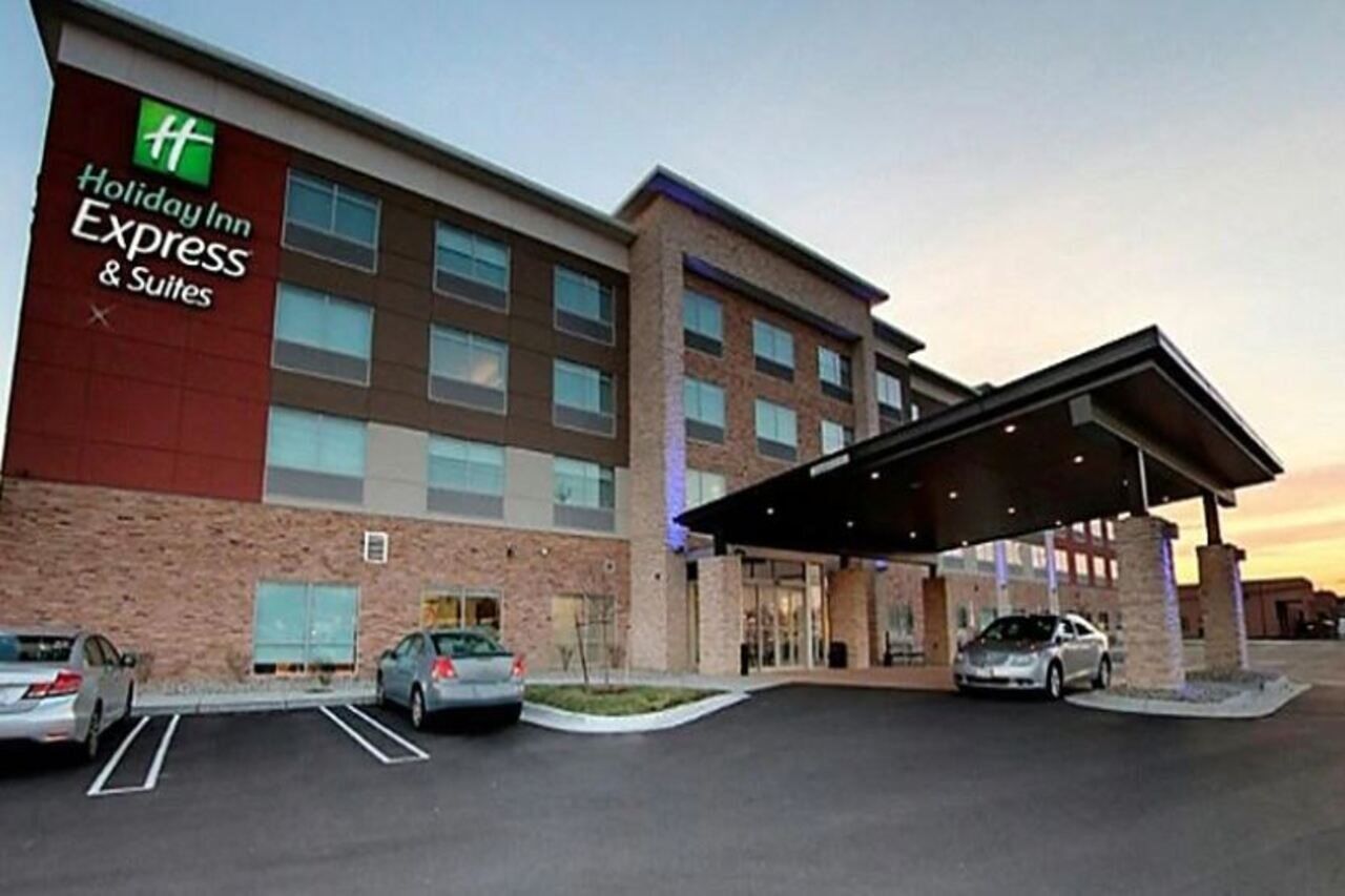 Holiday Inn Express & Suites - Detroit North - Roseville By Ihg Eksteriør bilde